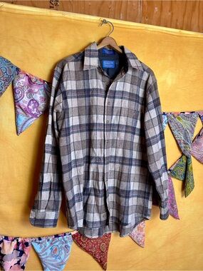 Men’s Pendleton Brown & Beige Plaid Flannel Shirt